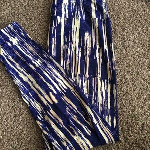 LulaRoe Tall & Curvy  Leggings